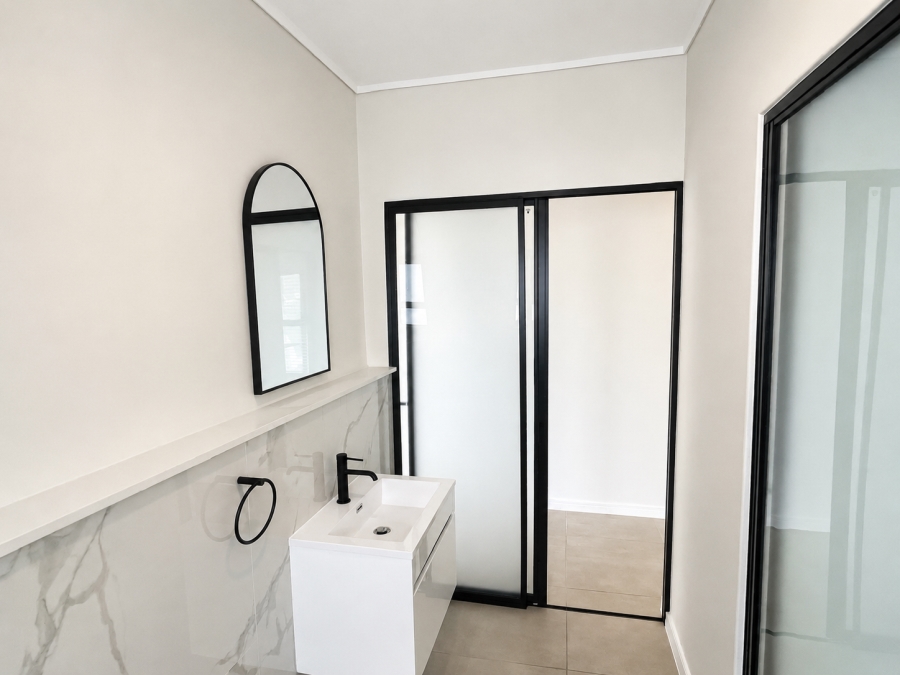 To Let 1 Bedroom Property for Rent in Richwood Western Cape